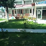 Selina Hotel
